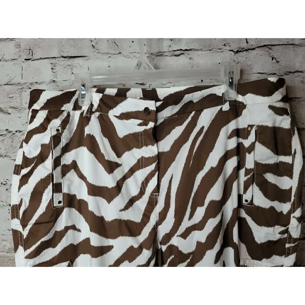Chico's Size 3 Women's Brown White Animal Print Cargo Capris Pants Size XL t76
